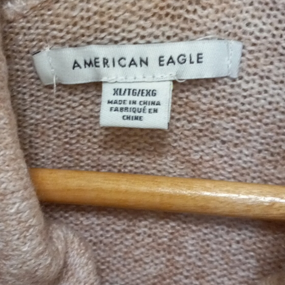 American  Eagle Sweater - Picture 3 of 5